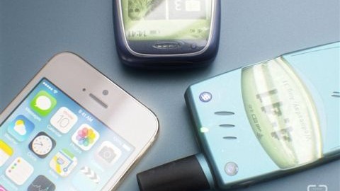 Nokia 3310 ve Ericsson T28S akıllı telefon olsaydı nasıl görünürdü?