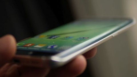 Galaxy S6 Edge elle nasıl monte edilir? (Video)