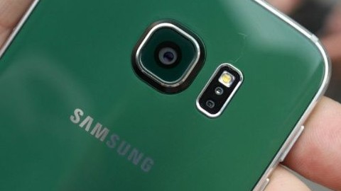 Galaxy S6'da sorun: Galaxy S6 kapalı olduğu halde kamera flaşı sürekli yanık kalıyor!