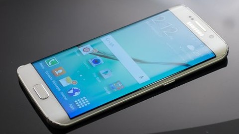 Galaxy S6 Edge için ilk güncelleme yayınlandı