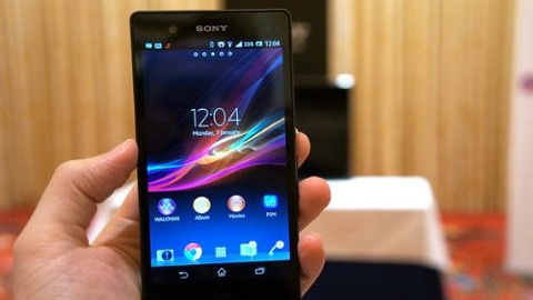 Android 5.0.2 Lollipop'lu Sony Xperia Z'den ilk görüntü!