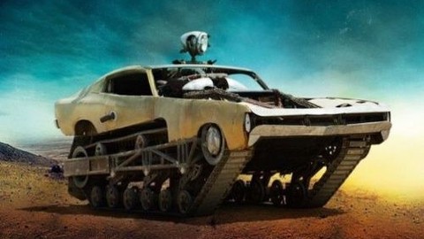 Mad Max filmindeki çöl aracı gerçek oldu! [Video]