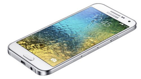 Galaxy E5 için Android 5.1.1 Lollipop dağıtımı başladı
