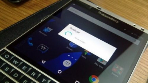 Android'li BlackBerry Passport tekrar ortaya çıktı! Video