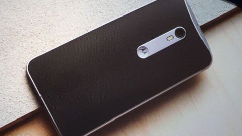 Moto X Play Avrupa'da ön siparişte
