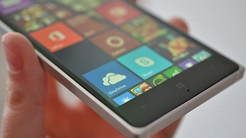 Microsoft, blog sayfasında yeni bir Lumia telefon gösterdi
