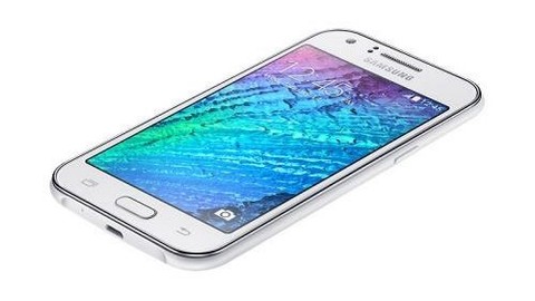 2016 model Samsung Galaxy J1’in görüntüsü ve özellikleri
