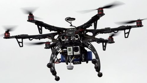 İran drone ile çektiği ABD uçak gemisine ait görüntüleri yayınlandı