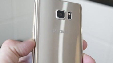 Galaxy S7, Xperia Z5'e rakip olacak