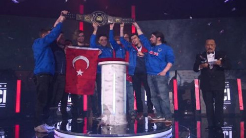 IWCI 2016 Şampiyonu SuperMassive!