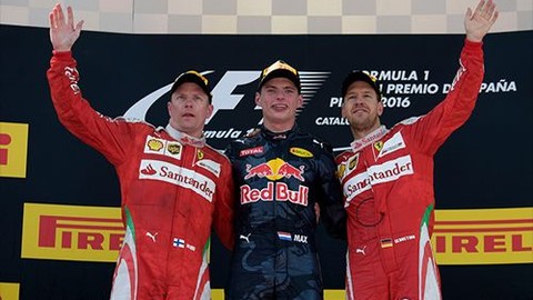 Max Verstappen en genç Formula 1 pilotu oldu