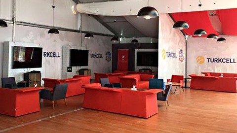 Turkcell, Euro 2016'da basın mensuplarının yanında