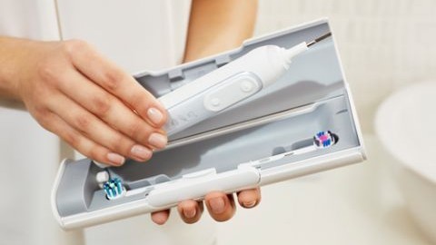 Dünya’nın en akıllı diş fırçası Oral-B Genius, Türkiye’de tanıtıldı