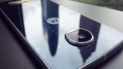Moto Z Play çalışır halde görüntülendi