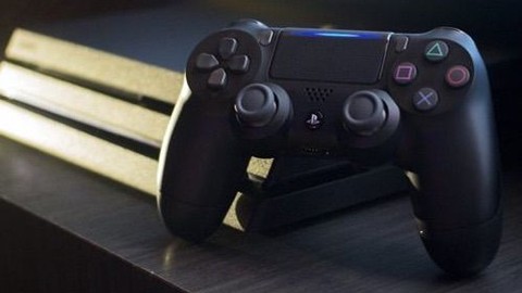 PlayStation 4 Pro ısındı ve kasası eridi!