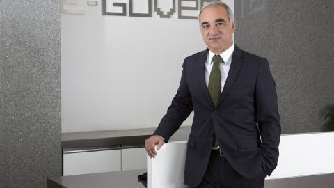 Gelecek ham maddesi bilgi olan e-dönüşüm ile gelecek