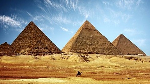 Mısır Piramitlerini uzaylılar mı yaptı sorusu yeniden gündemde!
