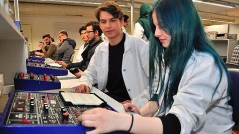 İzmir Ekonomi Üniversitesi uydu üretecek!