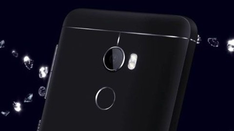 HTC U11 Plus, Pixel 2 XL'yi öldürebilir