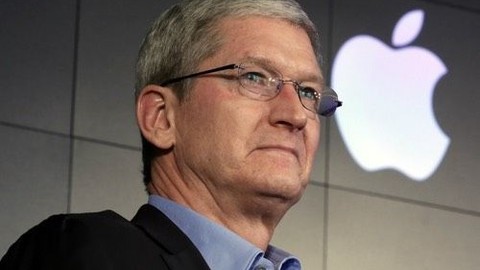 Apple CEO'su Tim Cook, Donald Trump'ı eleştirdi!
