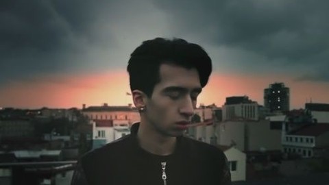 Gece Gölgenin Rahatına Bak telif kurbanı!
