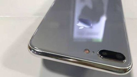 iPhone 8, iPhone 7s ve iPhone 7s Plus yanyana!