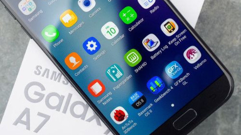 Galaxy A7 (2017) için Android Nougat güncellemesi çıktı