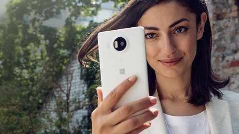 İptal edilen Lumia 960'ın resimleri sızdırıldı