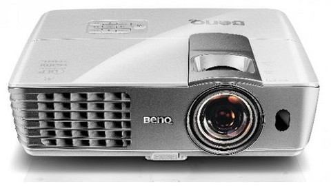 BenQ W1080ST projeksiyon cihazı ile Full HD 3D görüntü keyfi