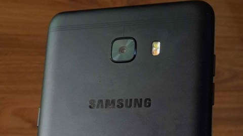 Galaxy C9 Pro'nun mat siyah rengi sızdırıldı