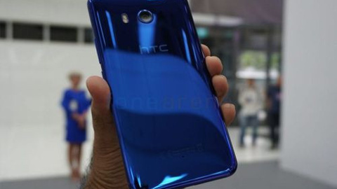 İşte HTC U11'in safir mavi rengi!