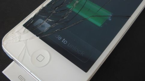 iPhone, sekizinci sınıf öğrencisini yaktı!