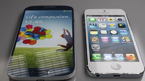 iOS 7'li iPhone 5 Galaxy S4'e karşı!