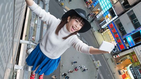 Selfie Yine Can Aldı