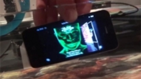 Telefonlar suya düşse bile çalışıyor - Video