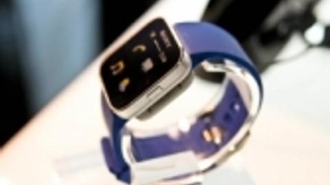 Sony'nin akıllı Android saati SmartWatch -VİDEO