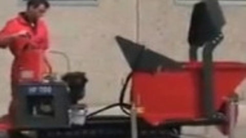 Çok amaçlı iş makinesi