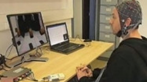 Bilim insanlarından beyin gücüyle çalışan robot