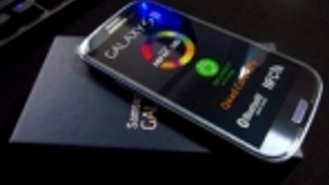 Android Smartphone Manzara, Süper-Popüler Galaxy S III Hükümdarlık Kralı ile görüştü.