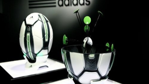 Akıllı toplar futbolun geleceğinde!