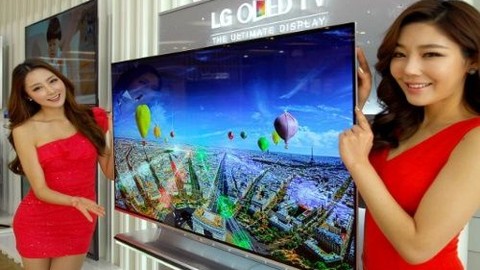 LG'nin bu LCD TV'si bükülebiliyor!