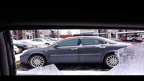Araba camındaki buzdan kurtulmanın en kolay yolu