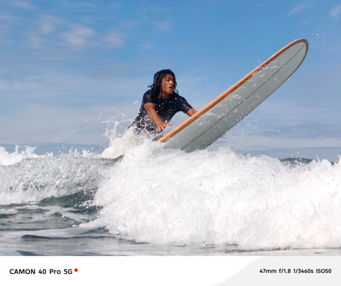 TECNO CAMON 40 Serisi, yalnızca %1 şarj ve 10 saate kadar bekleme süresi ile plaj keyfini katlıyor - Resim : 1