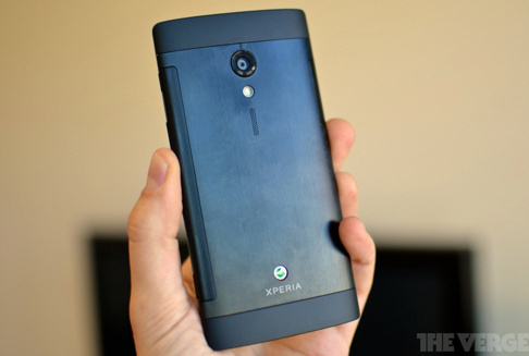 1340620171_xperia-ion-03-verge-1200gallerypost.jpg