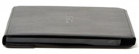 1341480011_toshiba-14-inch-usb-mobile-monitor-side-case-650x244.jpg