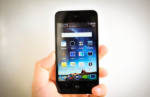 1342452648_meizu-mx-quad-core-pictures-hands-on-0.jpg