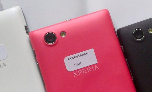 1343485115_sony-xperia-j-front.jpg