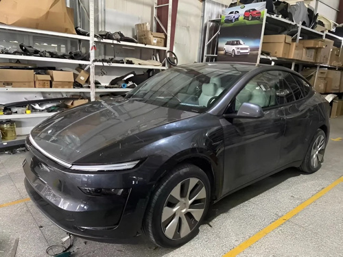 Sanayi ustaları bunu da yaptı: Eski Tesla Model Y'yi Juniper'e çevirdiler - Resim : 2