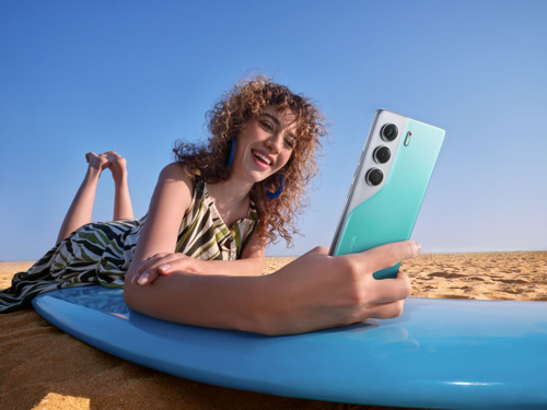 Teknolojinin Stil Sahibi Telefonu: TECNO CAMON 40 Serisi - Resim : 1