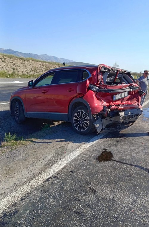 Bak işine Volvo, tırla çarpışan TOGG T10X hayat kurtardı - Resim : 1